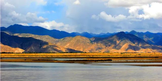 西藏，多元文化交融的神秘圣地